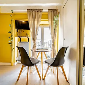 studio-bugeaud-metro-brotteaux-part-dieu.hotels-rhonealpes.com/